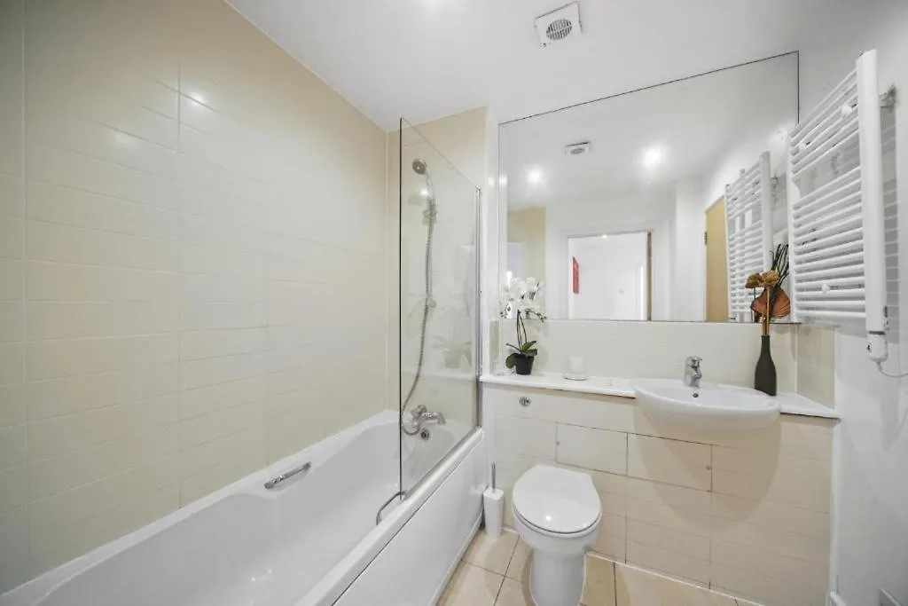 Marx Stylish 1-Bed Apartment Near London Bridge & Tower Bridge - Great Location With Free Parking