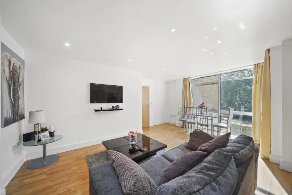 Marx Stylish 1-Bed Apartment Near London Bridge & Tower Bridge - Great Location With Free Parking