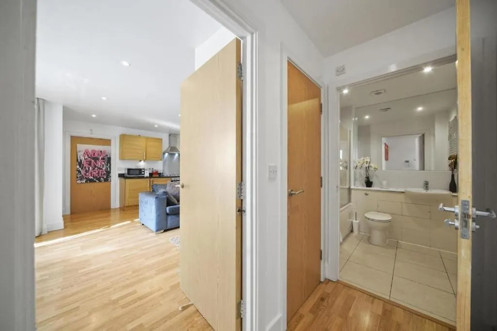 Marx Stylish 1-Bed Apartment Near London Bridge & Tower Bridge - Great Location With Free Parking